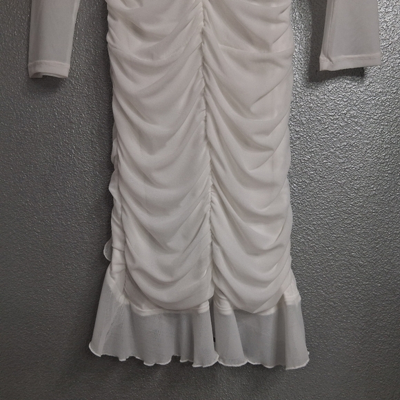 NWT Zattcas White Formal Dress With Ruching & Ruffles  Size L - Picture 8 of 10